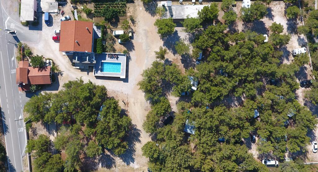 Camp Krka Hotel Lozovac Exterior foto